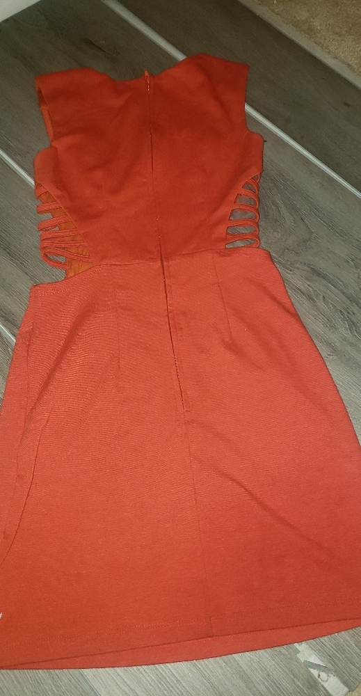 Dress - Picture 2 of 2